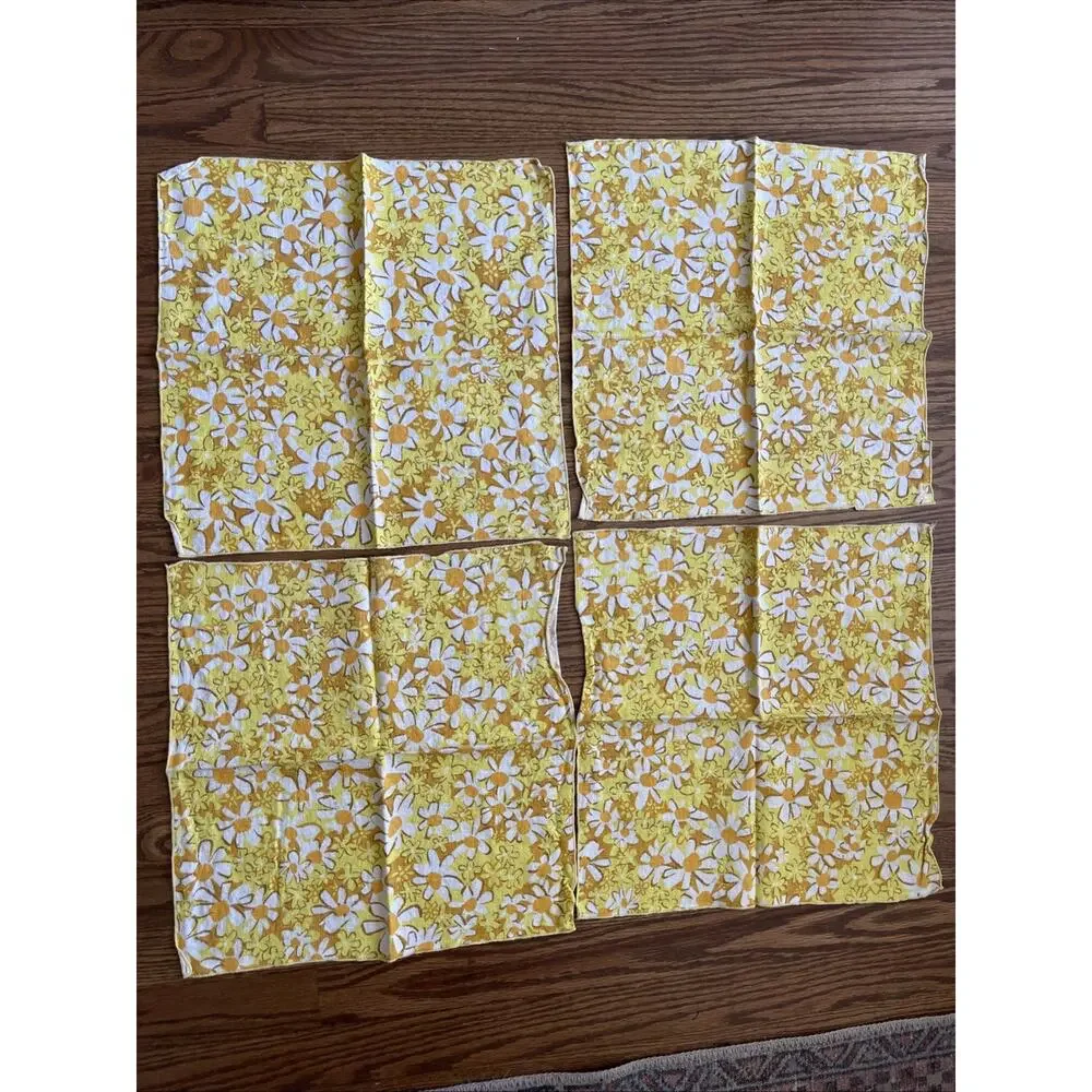 Vintage MCM 70s Yellow Daisy Floral Print Cloth Napkins Set Of 4 15”x15” Retro